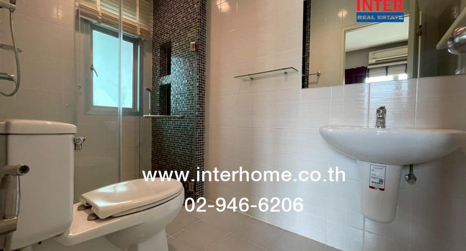 For sale 4 bedrooms house in Saphan Sung, Bangkok