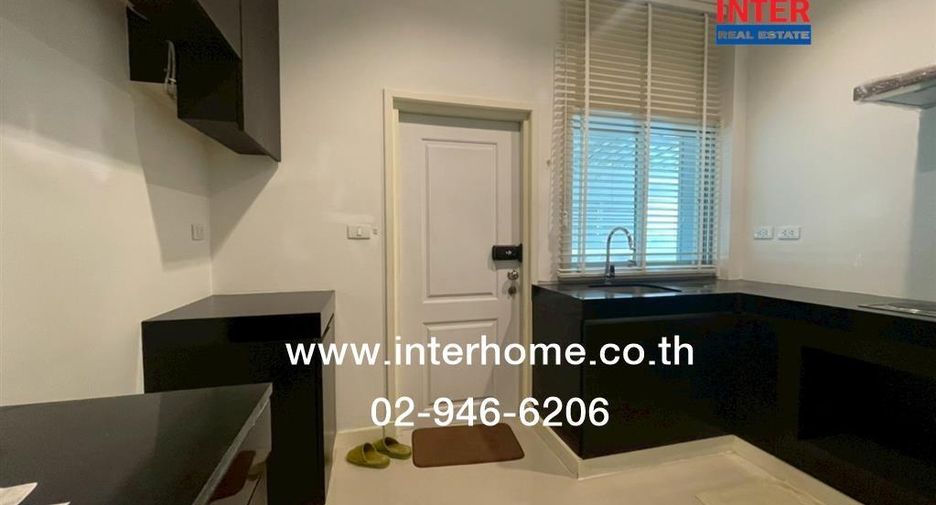 For sale 4 bedrooms house in Saphan Sung, Bangkok