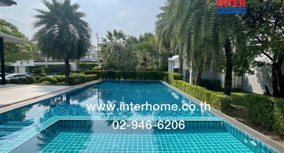 For sale 4 bedrooms house in Saphan Sung, Bangkok