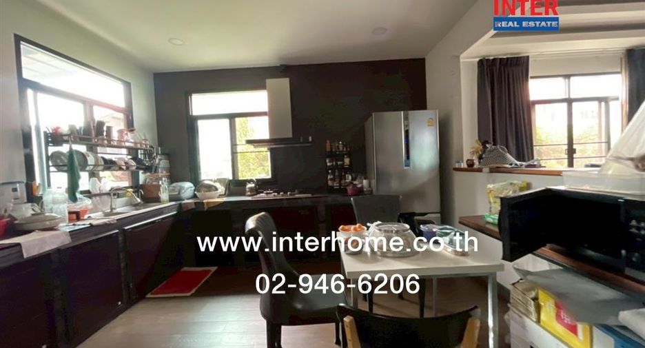 For sale 4 bedrooms house in Thanyaburi, Pathum Thani