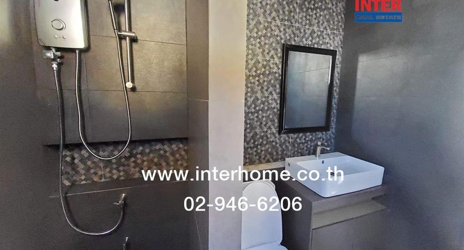 For sale 4 bedrooms house in Thanyaburi, Pathum Thani
