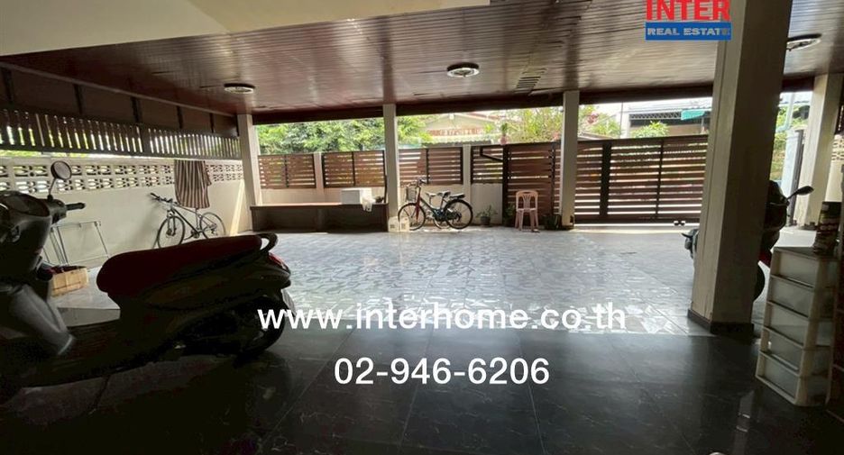 For sale 7 bedrooms house in Lam Luk Ka, Pathum Thani