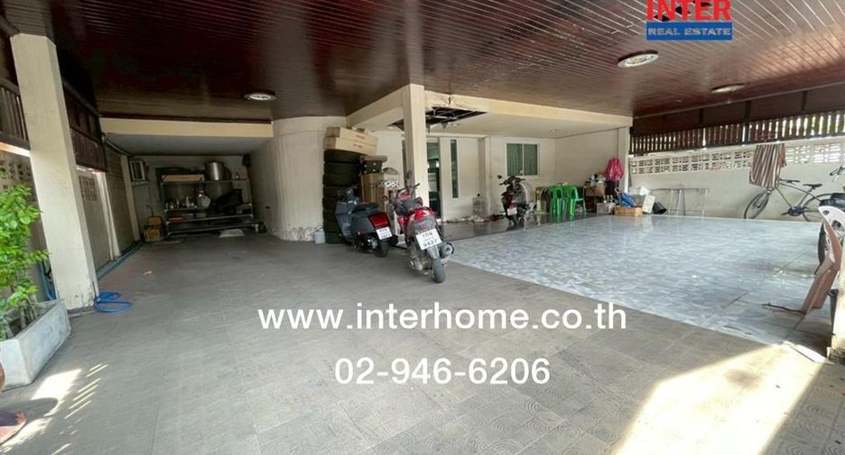 For sale 7 bedrooms house in Lam Luk Ka, Pathum Thani