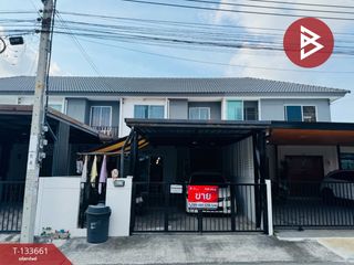 Casa adosada en venta de 3 habitaciones en Bang Khae, Bangkok