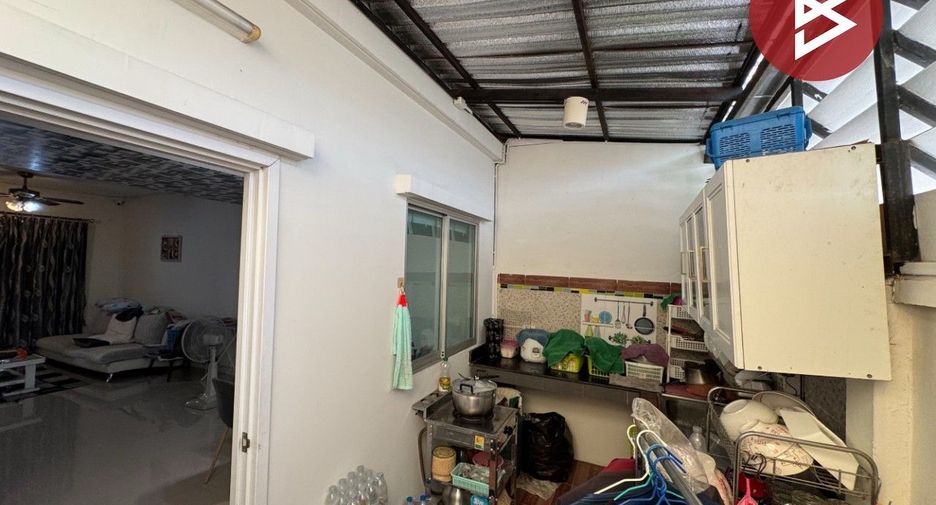 For sale 3 bedrooms townhouse in Bang Khae, Bangkok