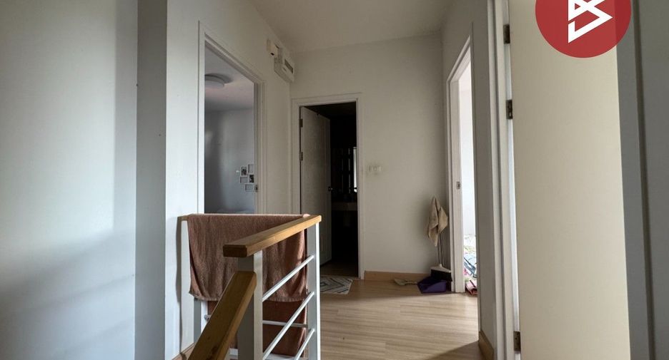 For sale 3 bedrooms townhouse in Bang Khae, Bangkok