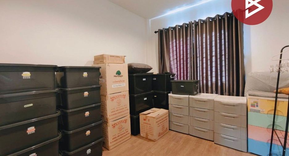 Продажа 4 спальни таунхаус в Sam Phran, Накхонпатхом