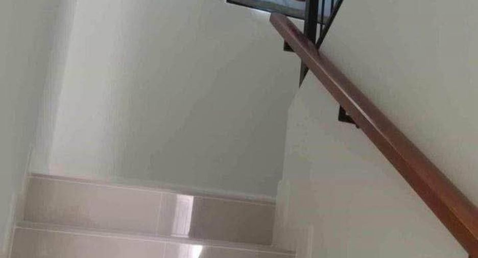 For rent 3 bedrooms house in San Kamphaeng, Chiang Mai