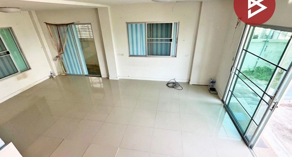 For sale 4 bedrooms house in Mueang Samut Sakhon, Samut Sakhon