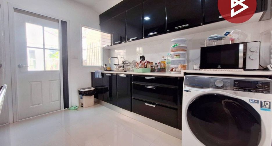 Haus zum Kauf mit 4 Zimmer in Mueang Samut Sakhon, Samut Sakhon