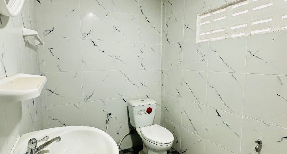 For sale 5 ベッドルーム house in Mueang Rayong, Rayong