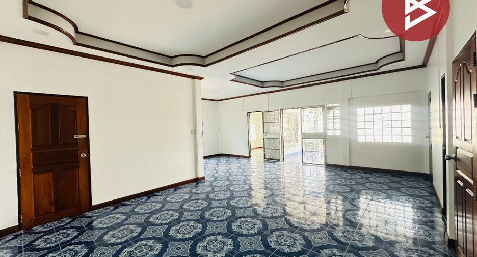 For sale 5 ベッドルーム house in Mueang Rayong, Rayong