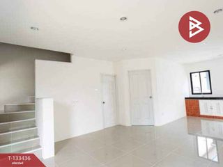 Haus zum Kauf mit 4 Zimmer in Phra Samut Chedi, Samut Prakan
