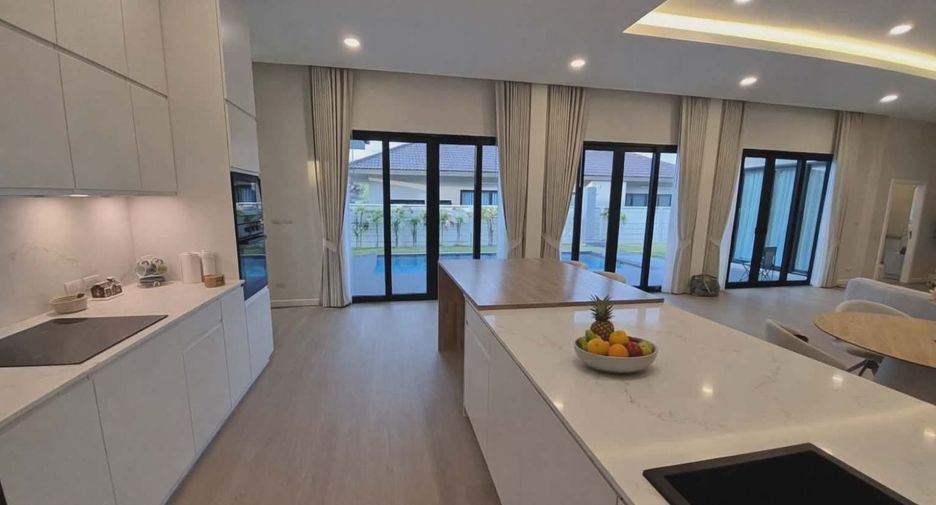 À louer et à vendre 3 chambres maison à Bang Lamung, Chonburi
