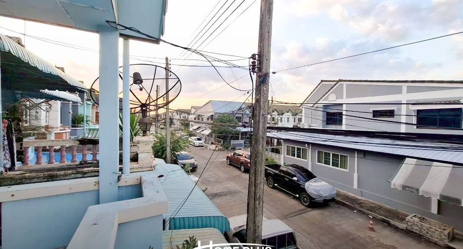 For sale 2 bedrooms townhouse in Lam Luk Ka, Pathum Thani