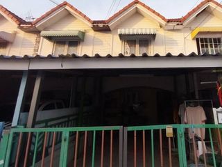 For sale 2 bedrooms townhouse in Mueang Chachoengsao, Chachoengsao
