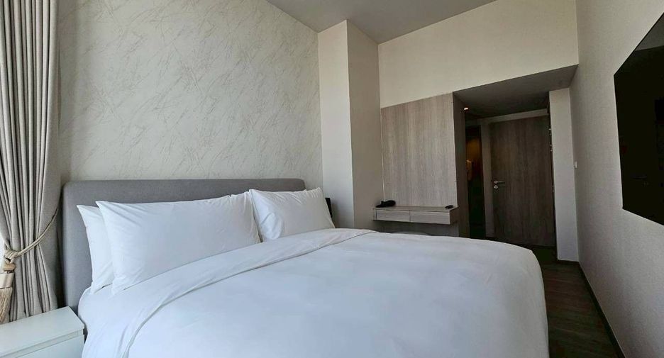 À louer 2 chambres appartement avec services à Phra Khanong, Bangkok