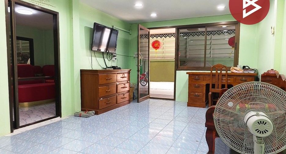 À vendre 2 chambres entrepôt à Krathum Baen, Samut Sakhon