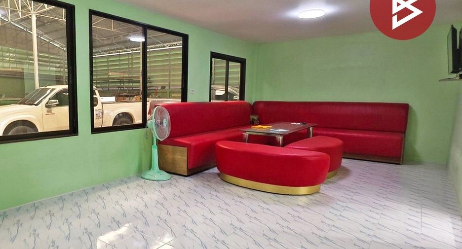 À vendre 2 chambres entrepôt à Krathum Baen, Samut Sakhon