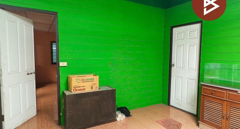 À vendre 2 chambres entrepôt à Krathum Baen, Samut Sakhon