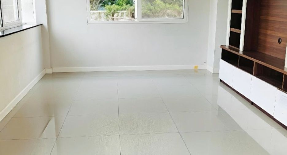 Haus zum Kauf mit 3 Zimmer in Bang Kruai, Nonthaburi