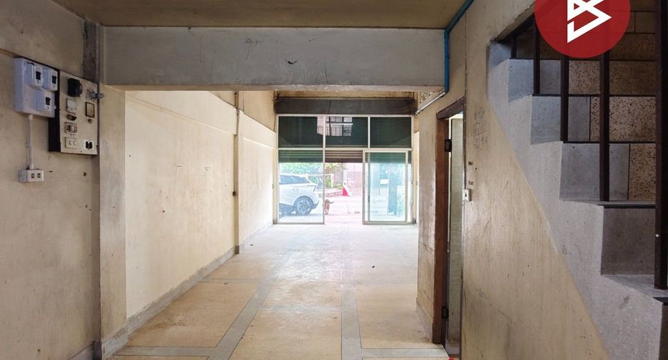 Local comercial en venta de 2 habitaciones en Krathum Baen, Samut Sakhon