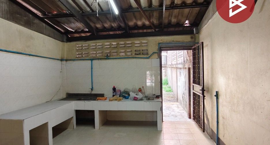 Local comercial en venta de 2 habitaciones en Krathum Baen, Samut Sakhon
