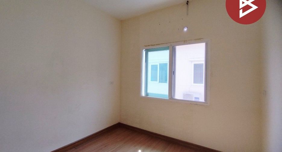 For sale 3 bedrooms townhouse in Mueang Samut Sakhon, Samut Sakhon