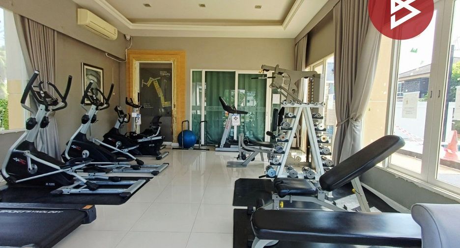 For sale 3 bedrooms townhouse in Mueang Samut Sakhon, Samut Sakhon