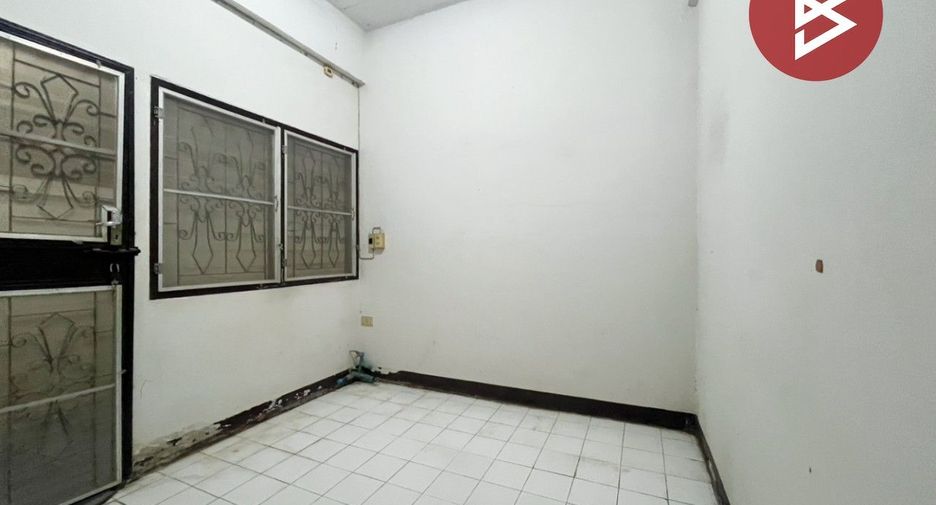 For sale 2 bedrooms townhouse in Bang Pakong, Chachoengsao