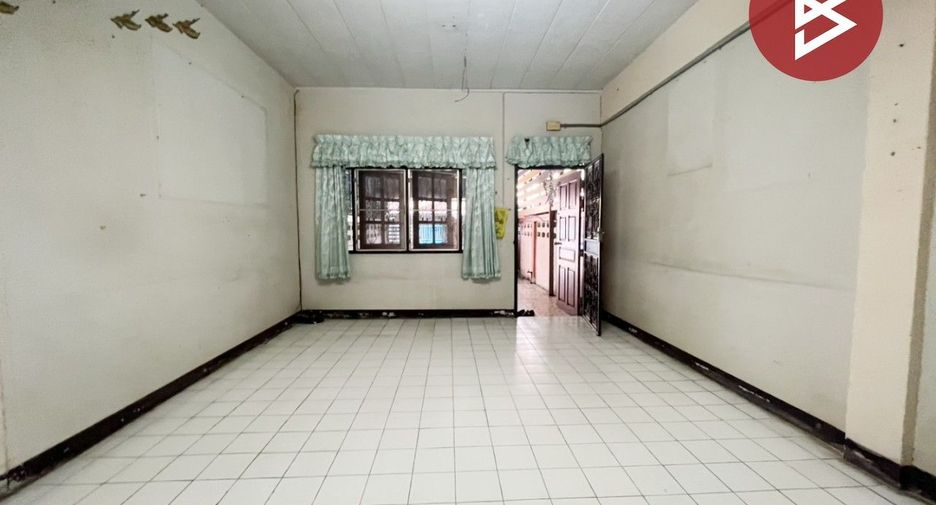 For sale 2 bedrooms townhouse in Bang Pakong, Chachoengsao