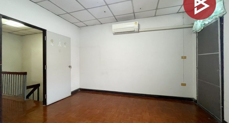 For sale 2 bedrooms townhouse in Bang Pakong, Chachoengsao