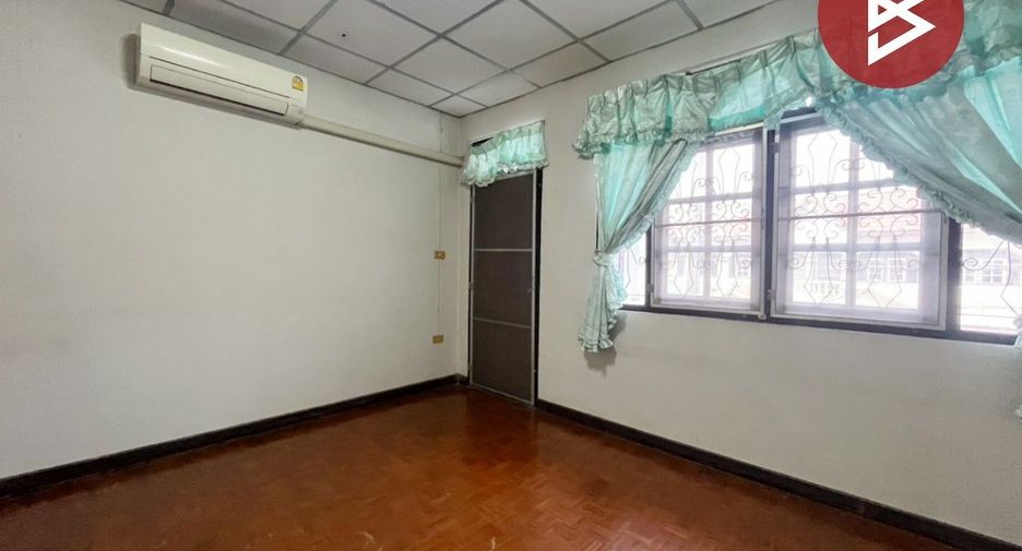 For sale 2 bedrooms townhouse in Bang Pakong, Chachoengsao