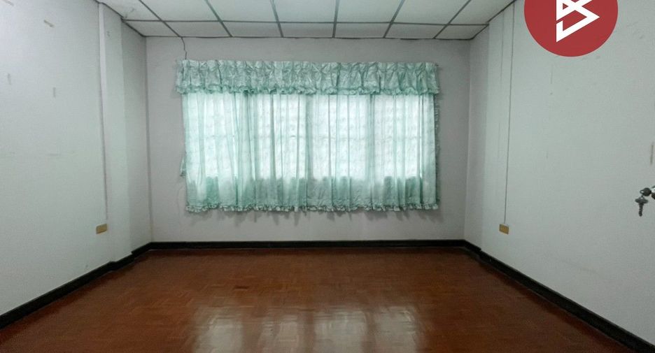 For sale 2 bedrooms townhouse in Bang Pakong, Chachoengsao