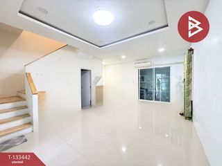 For sale 3 bedrooms townhouse in Sam Phran, Nakhon Pathom