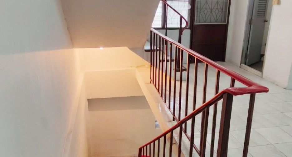 For sale 4 bedrooms retail Space in Bang Phli, Samut Prakan