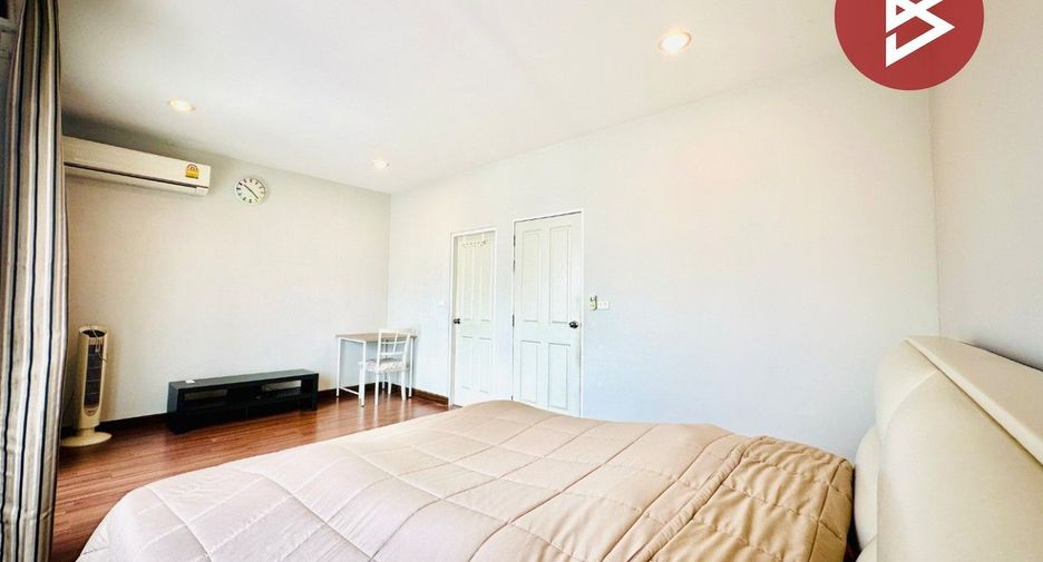 For sale 3 bedrooms townhouse in Bang Khun Thian, Bangkok