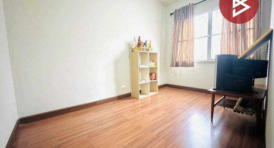 For sale 3 bedrooms townhouse in Bang Khun Thian, Bangkok