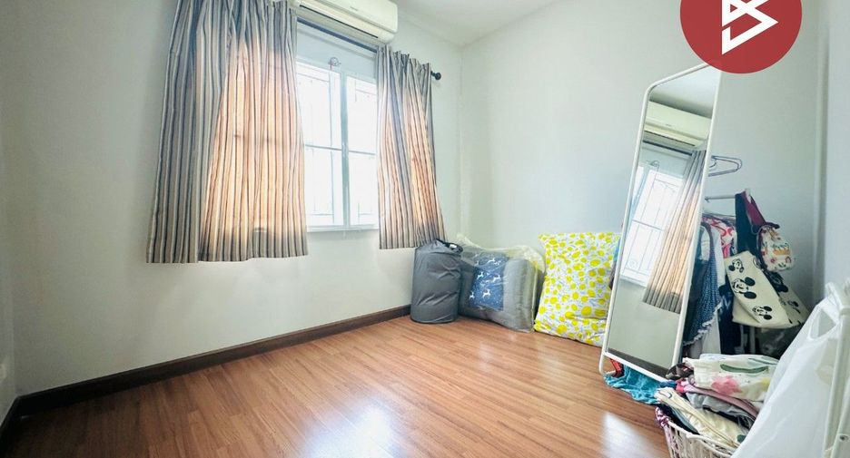 For sale 3 bedrooms townhouse in Bang Khun Thian, Bangkok