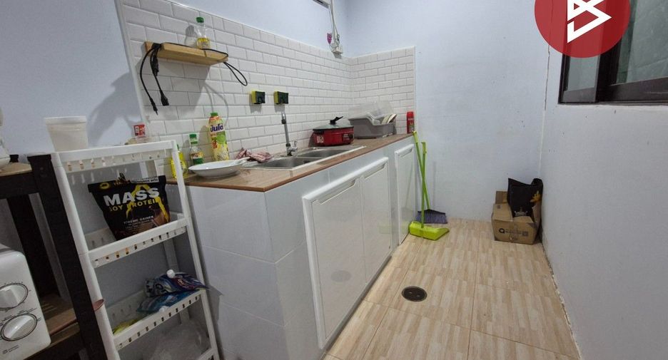 For sale 2 bedrooms townhouse in Bang Nam Priao, Chachoengsao