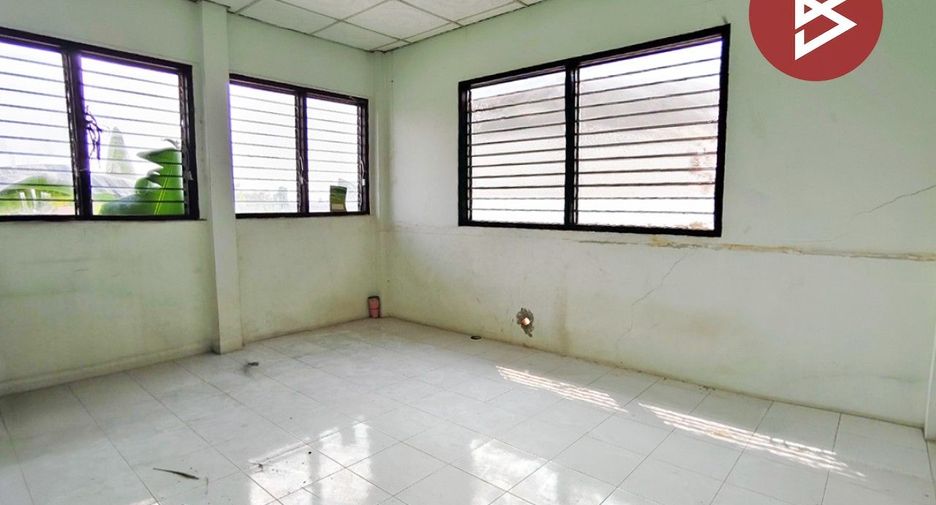 For sale 4 ベッドルーム townhouse in Ban Phaeo, Samut Sakhon