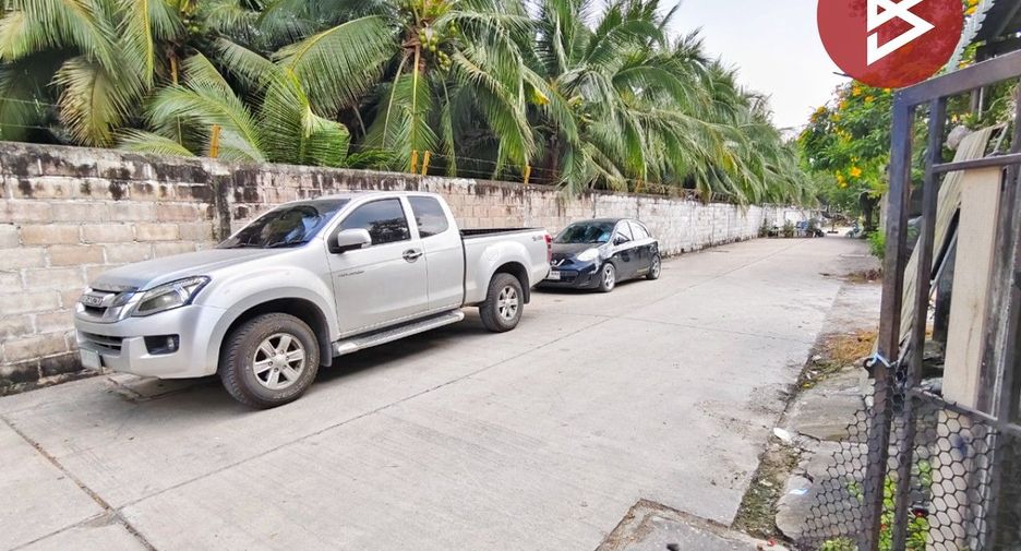 For sale 4 ベッドルーム townhouse in Ban Phaeo, Samut Sakhon
