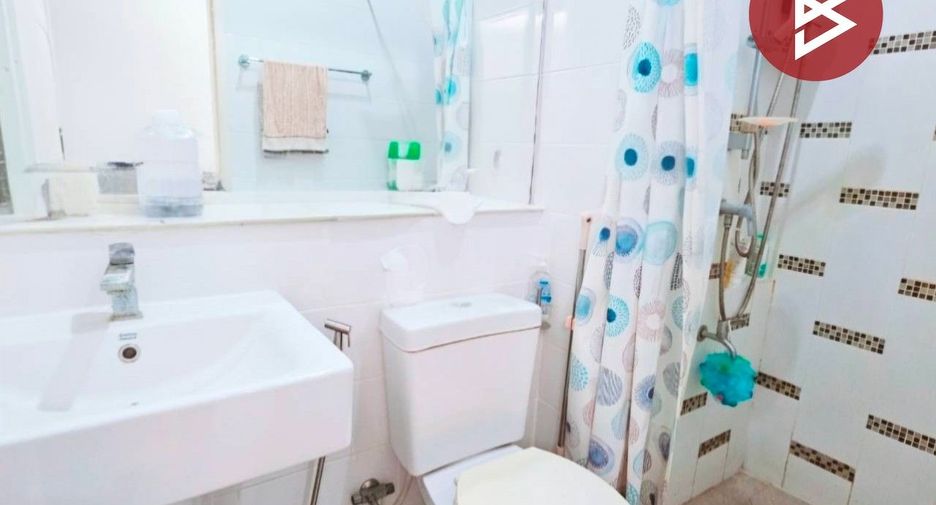 À vendre 3 chambres maison de ville à Sam Phran, Nakhon Pathom