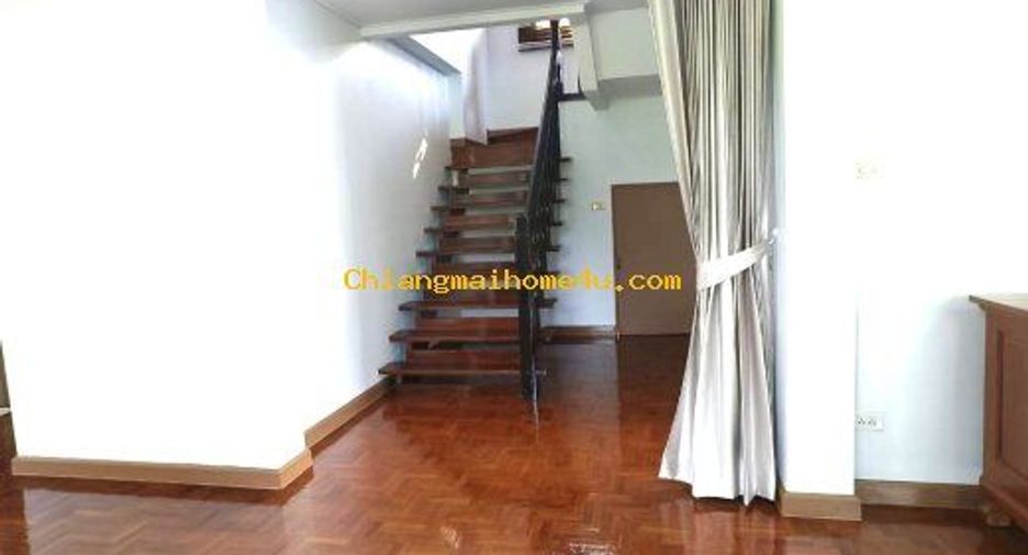 For rent 4 bedrooms house in Mueang Chiang Mai, Chiang Mai