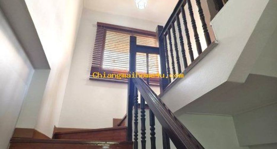 For rent 4 bedrooms house in Mueang Chiang Mai, Chiang Mai