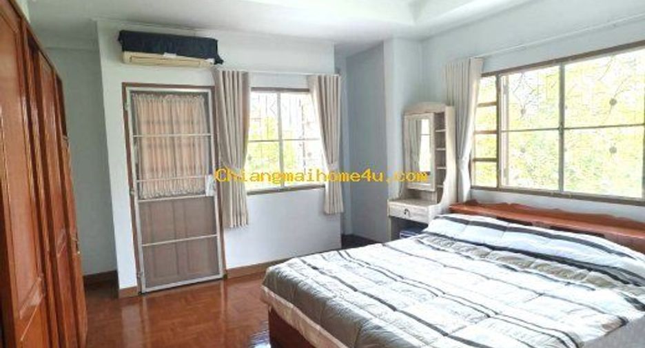 For rent 4 bedrooms house in Mueang Chiang Mai, Chiang Mai