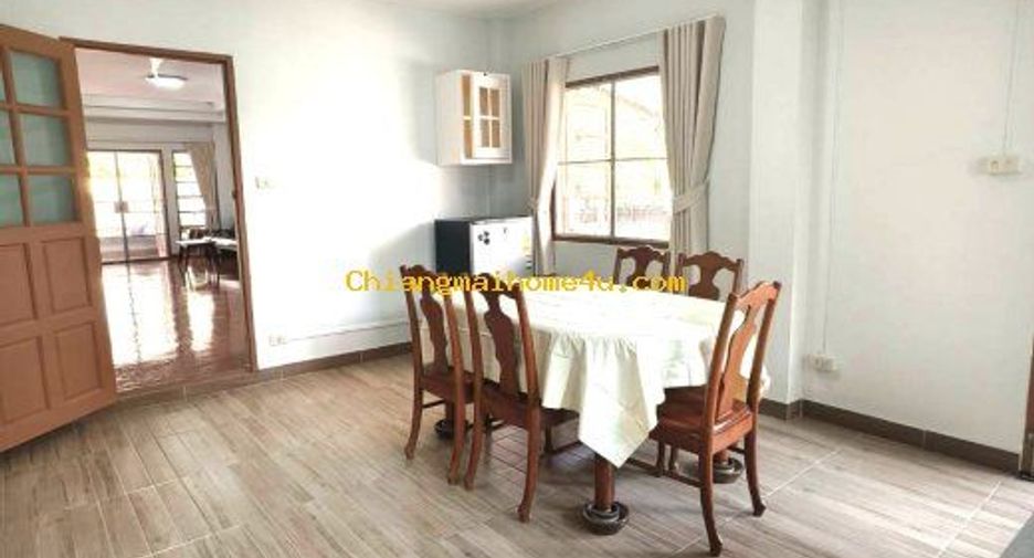 For rent 4 bedrooms house in Mueang Chiang Mai, Chiang Mai