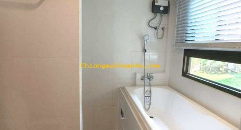For rent 4 bedrooms house in Mueang Chiang Mai, Chiang Mai