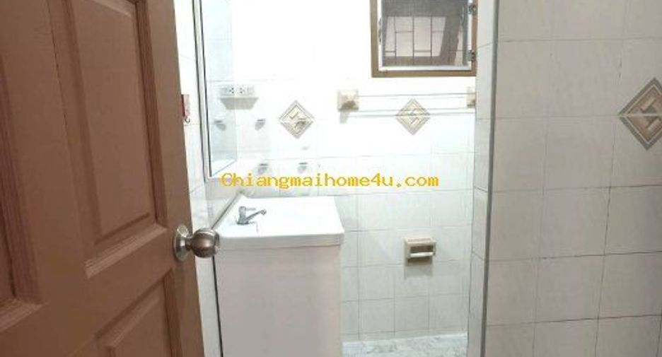 For rent 4 bedrooms house in Mueang Chiang Mai, Chiang Mai
