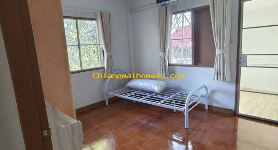 For rent 4 bedrooms house in Mueang Chiang Mai, Chiang Mai